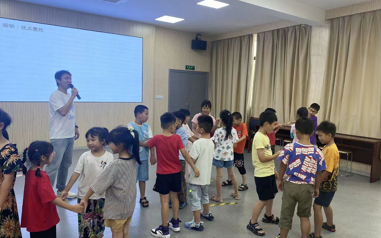 胶南龙观乡中心学校